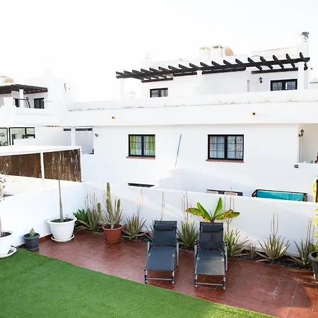 Surf Dream Surfhouse * קורלחו