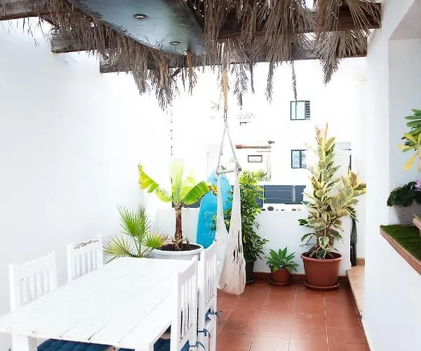 Surf Dream Surfhouse אכסניה *