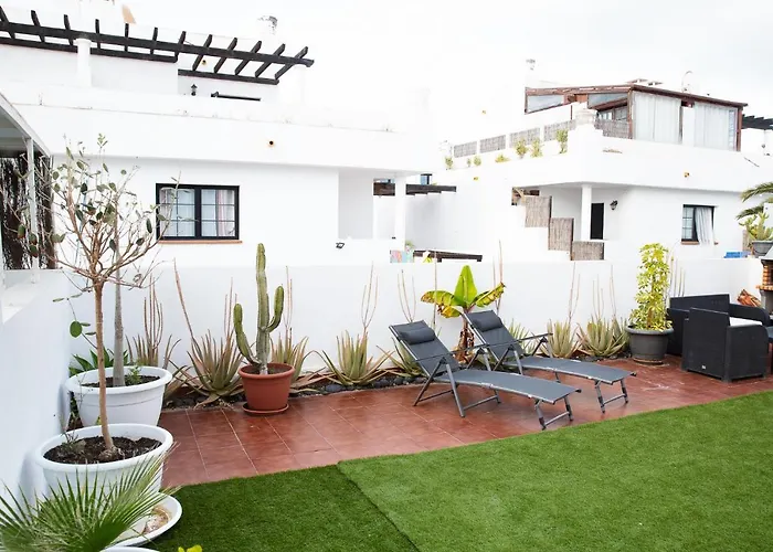 Surf Dream Surfhouse אכסניה *