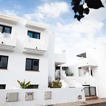 Hostal Surf Dream Surfhouse Corralejo