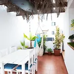 Surf Dream Surfhouse Hostal *
