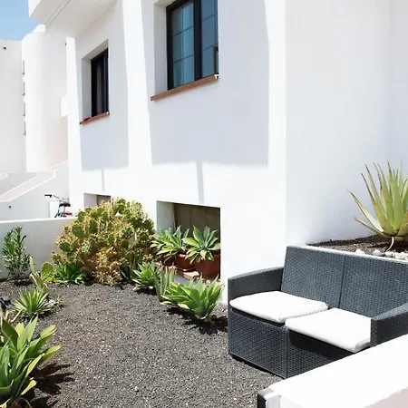 Surf Dream Surfhouse 旅馆